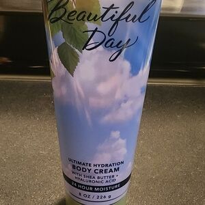 Bath & Body Works Beautiful Day Body Cream - Blue and Green